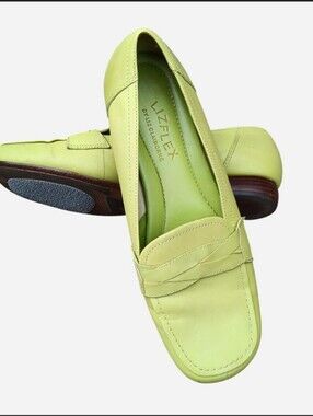 VTG Liz Clairborne Lizflex Leather Loafers Flats Chartreuse Green Square Toe Y2K